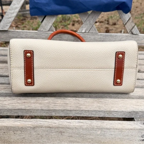 EUC Dooney & Bourke Cara Tote - Picture 5 of 13